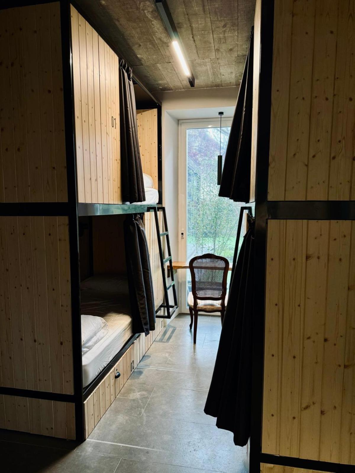 Bed 6-Bed Mixed Dormitory Room