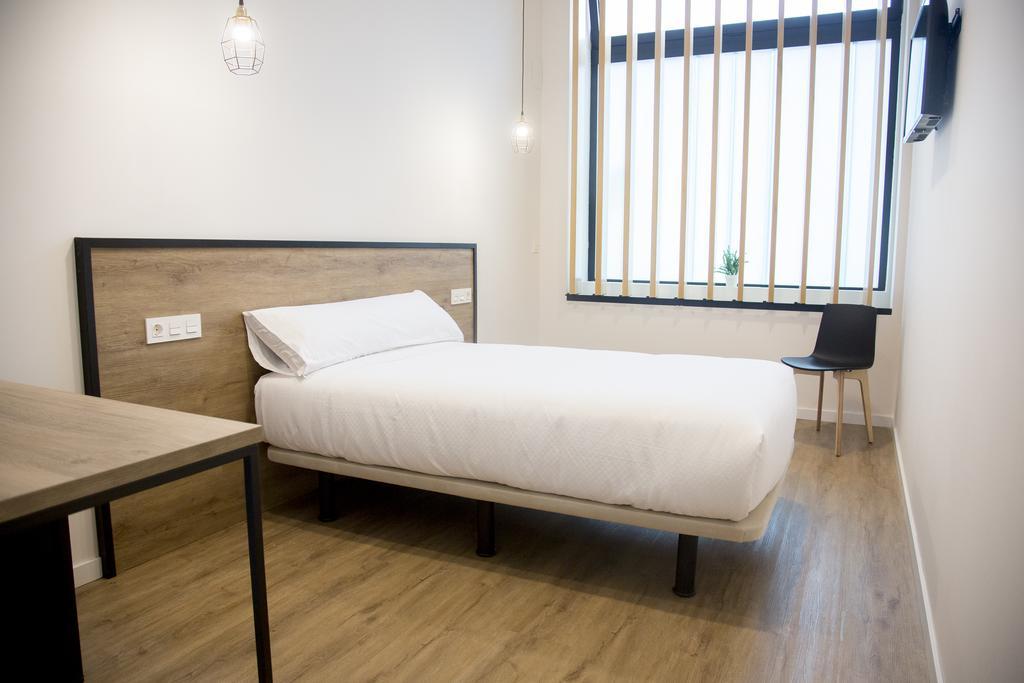 Single Room,444428634:JPEG